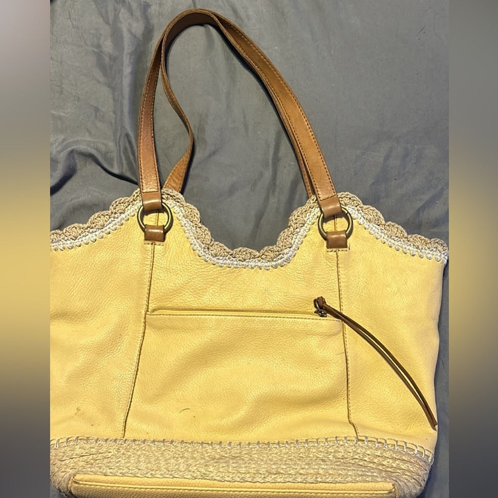 Yellow and cream crochet The Sak handbag. Multiple compartments.
